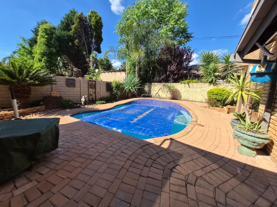 4 Bedroom Property for Sale in Doringkruin North West